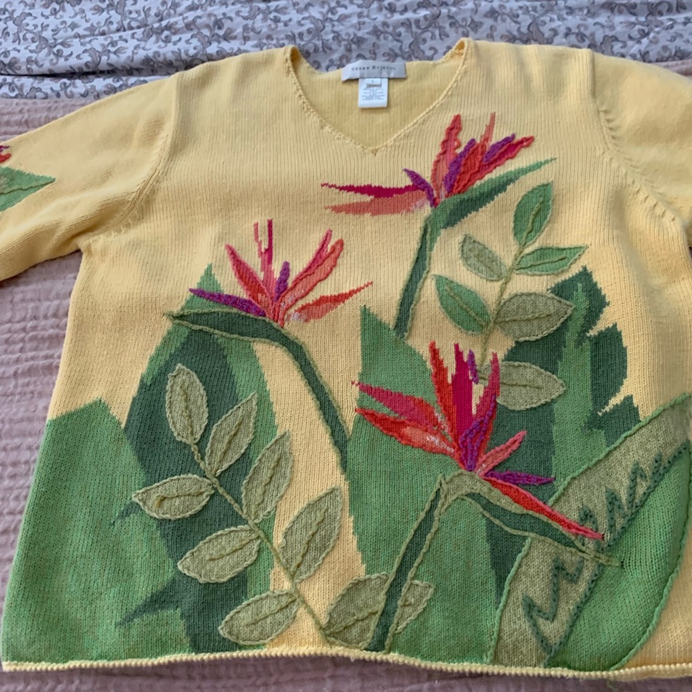 Vtg Susan Bristol womens L yellow 3/4 sleeve flower sweater